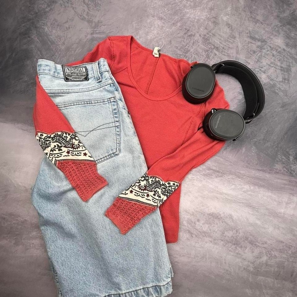 Red Waffle Knit Long Sleeve Top Bandana Style‎ Cuff Detail Y2K Boho Size M